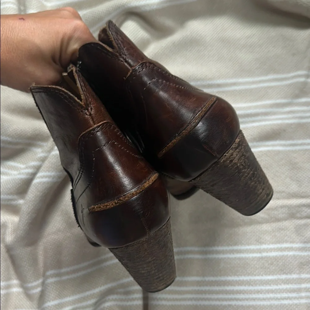 Frye Renee Seam Short Ankle Boots - US 8.5 - Picture 3 of 14
